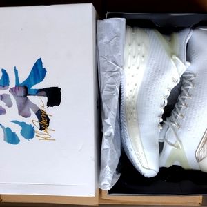 Anta Klay Thompson- Basketball